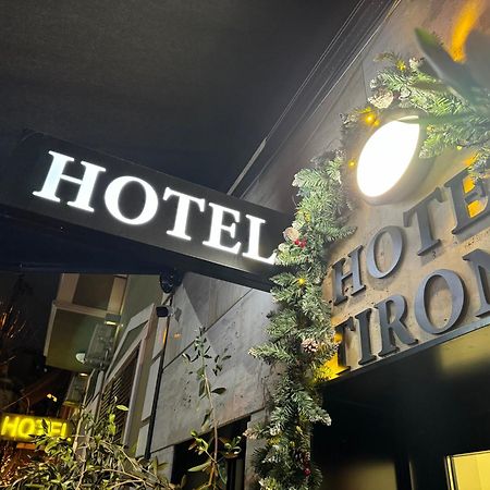 Hotel Tirona Tirana Esterno foto