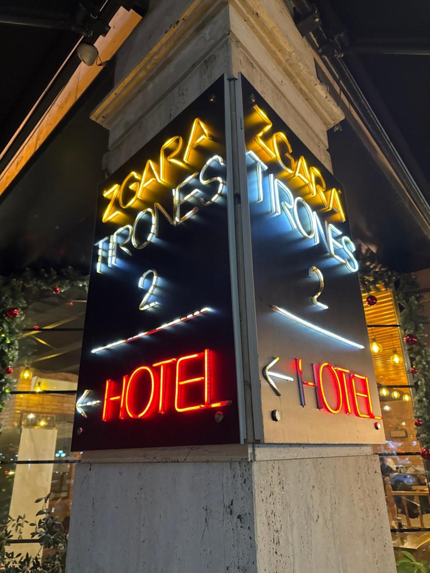 Hotel Tirona Tirana Esterno foto
