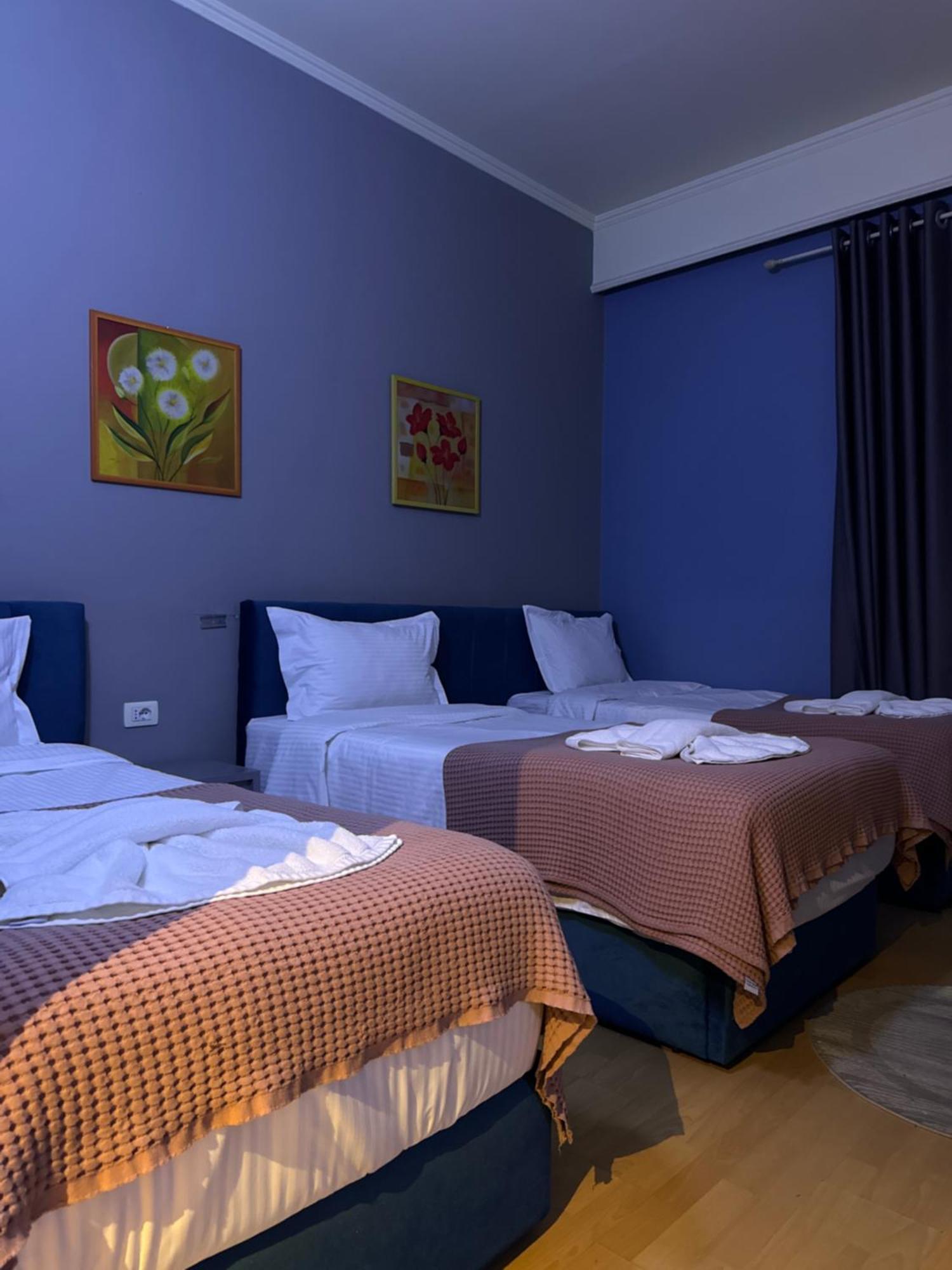 Hotel Tirona Tirana Esterno foto