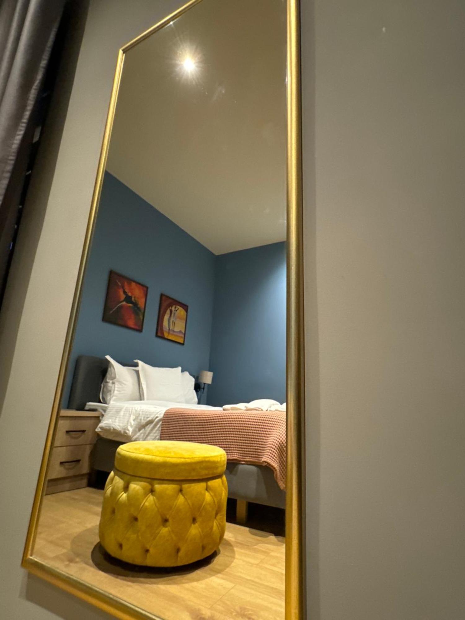 Hotel Tirona Tirana Esterno foto