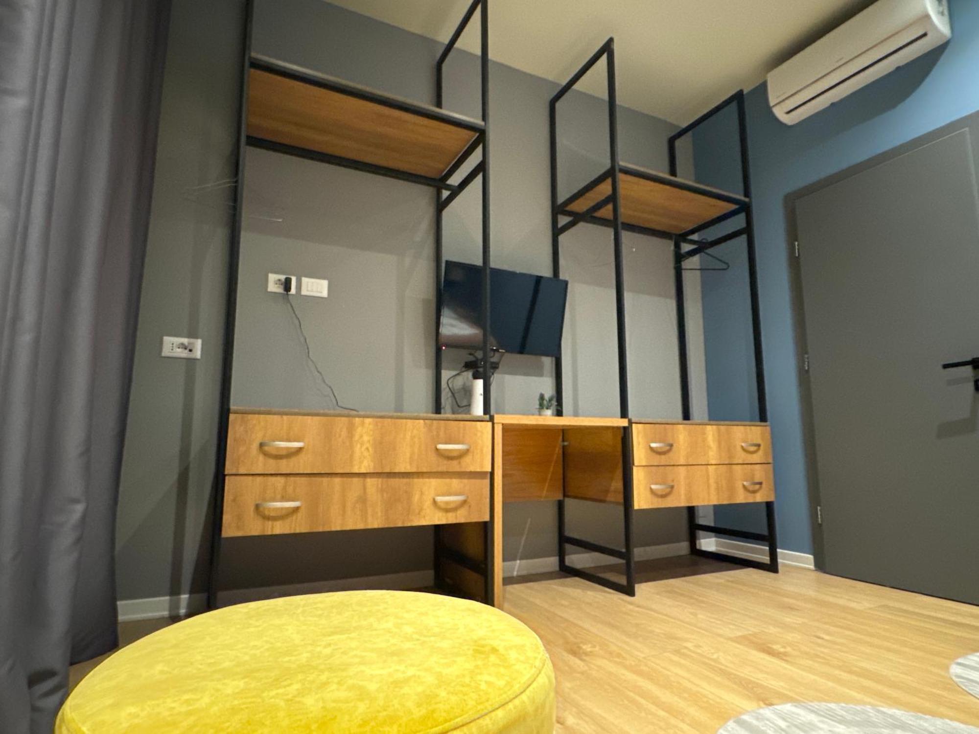 Hotel Tirona Tirana Esterno foto