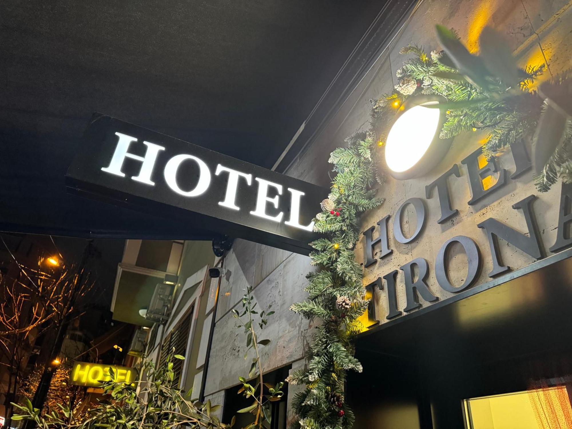 Hotel Tirona Tirana Esterno foto